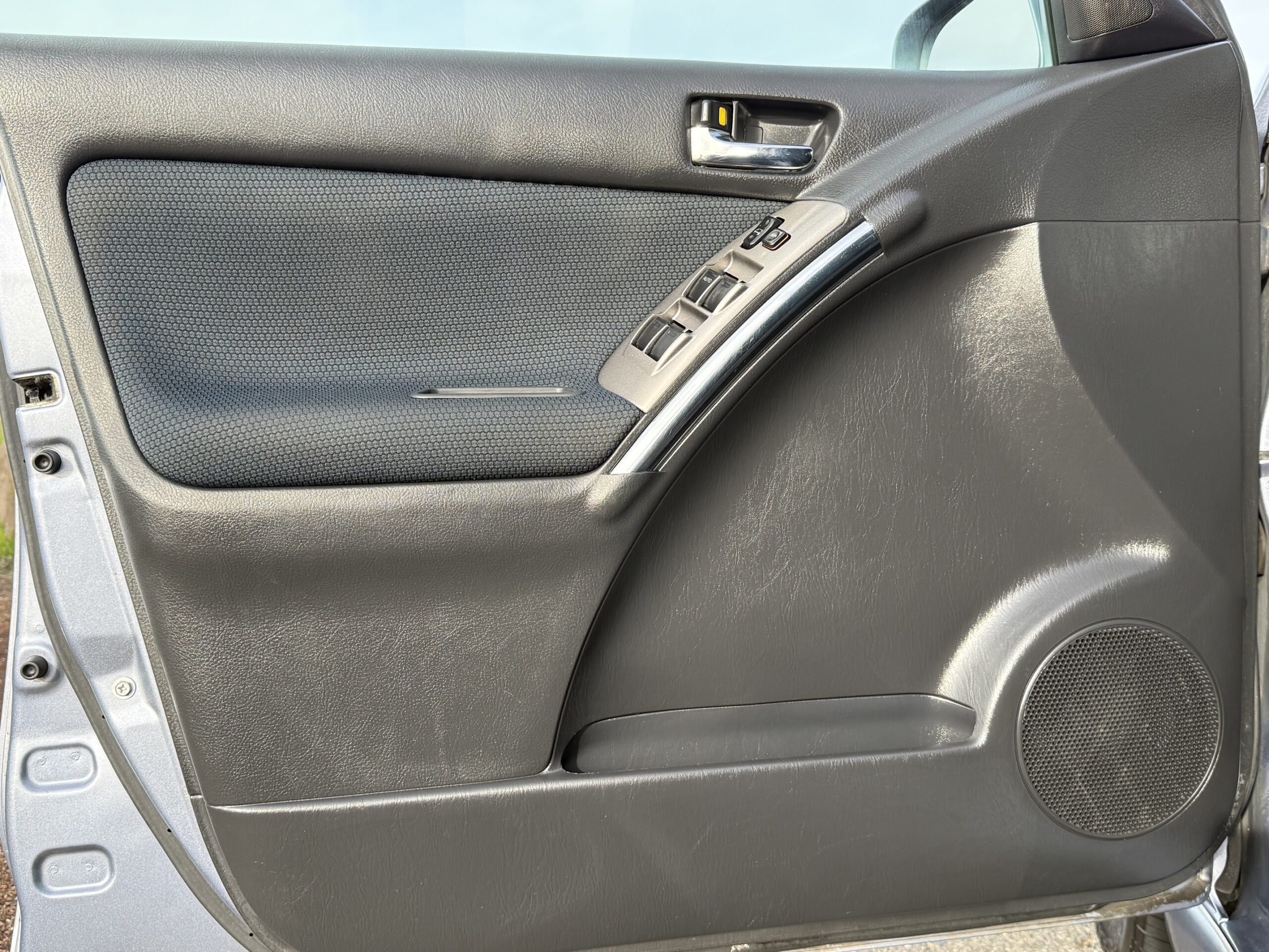 
								2005 Toyota Matrix XR 4WD full									