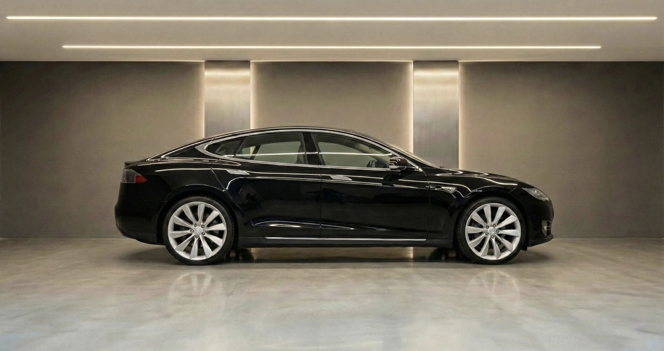 
								2012 Tesla Model S P85 Signature full									