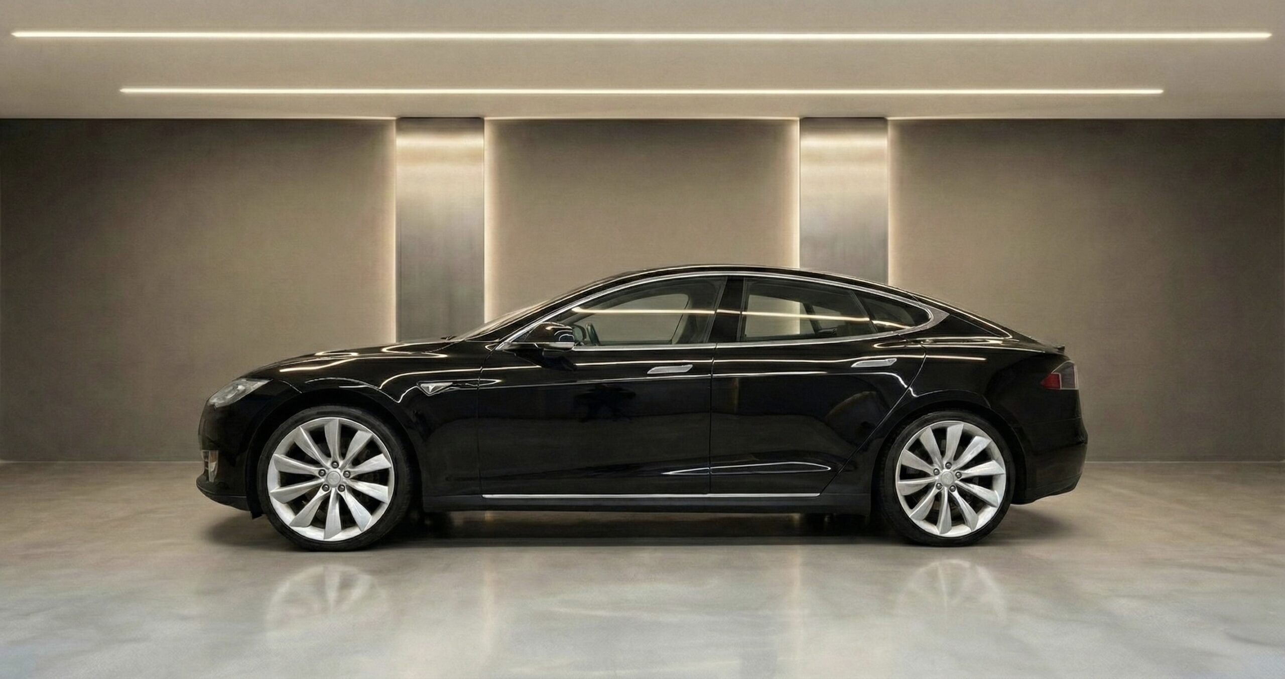 
								2012 Tesla Model S P85 Signature full									