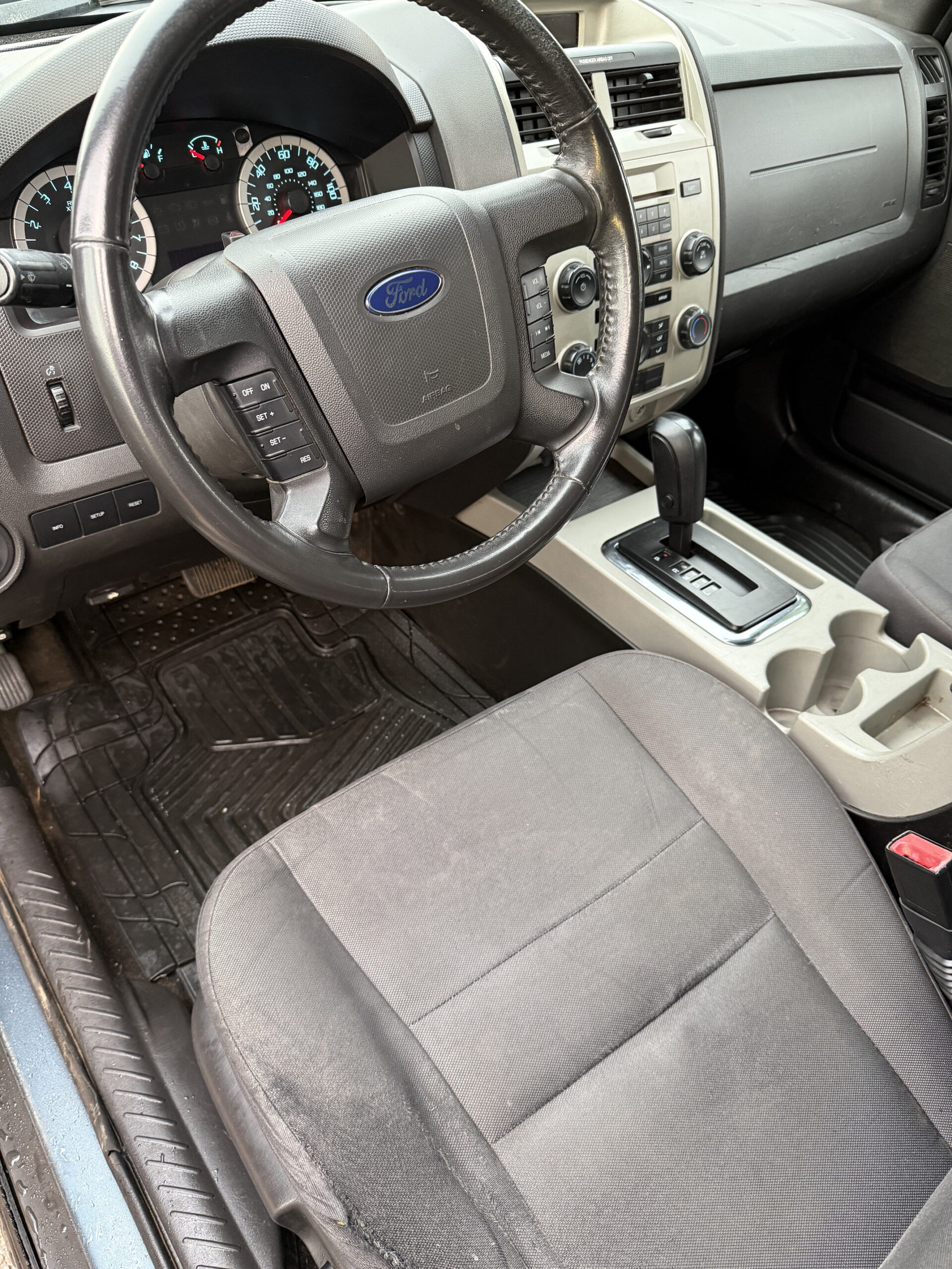 
								2011 Ford Excape XLT V6 full									