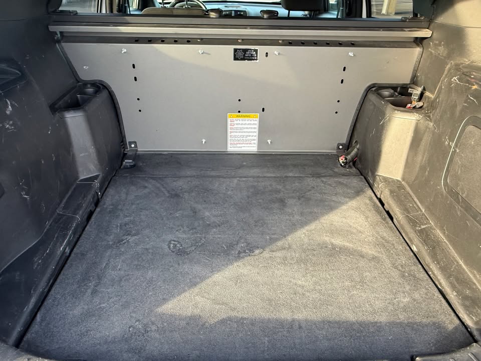 
								Cleanest 2016 Ford Explorer PIU AWD — Clean Title — 1-Owner (State Patrol) — 178k mi most of them interstate miles — White full									