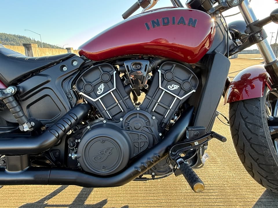 
								2023 Indian Scout Bobber Sixty ABS — 3,400 miles — Custom Exhaust — 1 Local Owner — Carfax full									