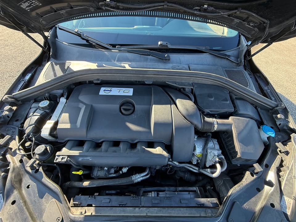 
								2013 Volvo XC60 T6 Platinum AWD — 147,700 mi — 1 Local Owner (Oregon) — No Open Recalls full									