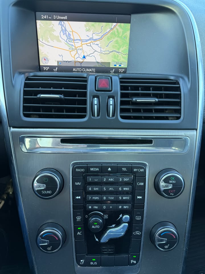 
								2013 Volvo XC60 T6 Platinum AWD — 147,700 mi — 1 Local Owner (Oregon) — No Open Recalls full									