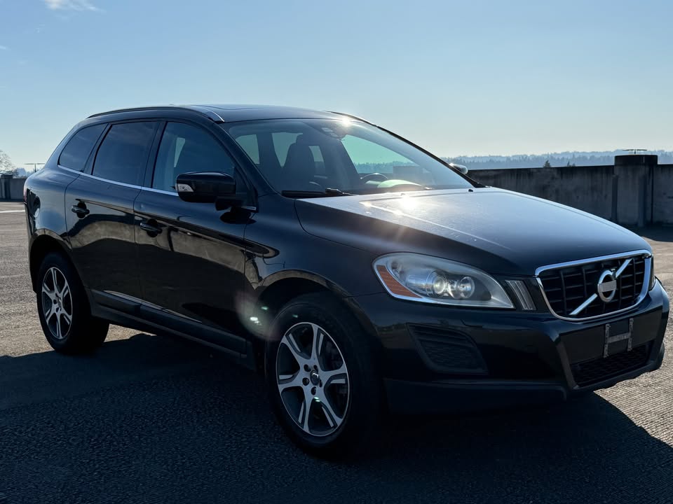 
								2013 Volvo XC60 T6 Platinum AWD — 147,700 mi — 1 Local Owner (Oregon) — No Open Recalls full									