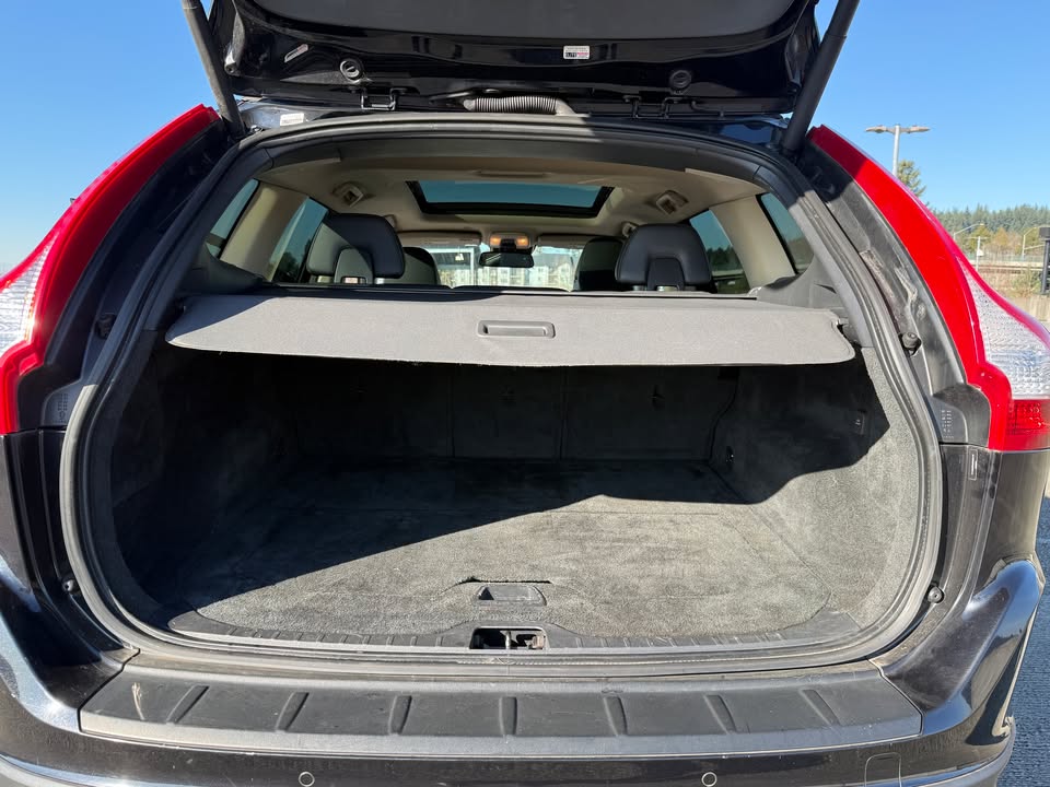 
								2013 Volvo XC60 T6 Platinum AWD — 147,700 mi — 1 Local Owner (Oregon) — No Open Recalls full									