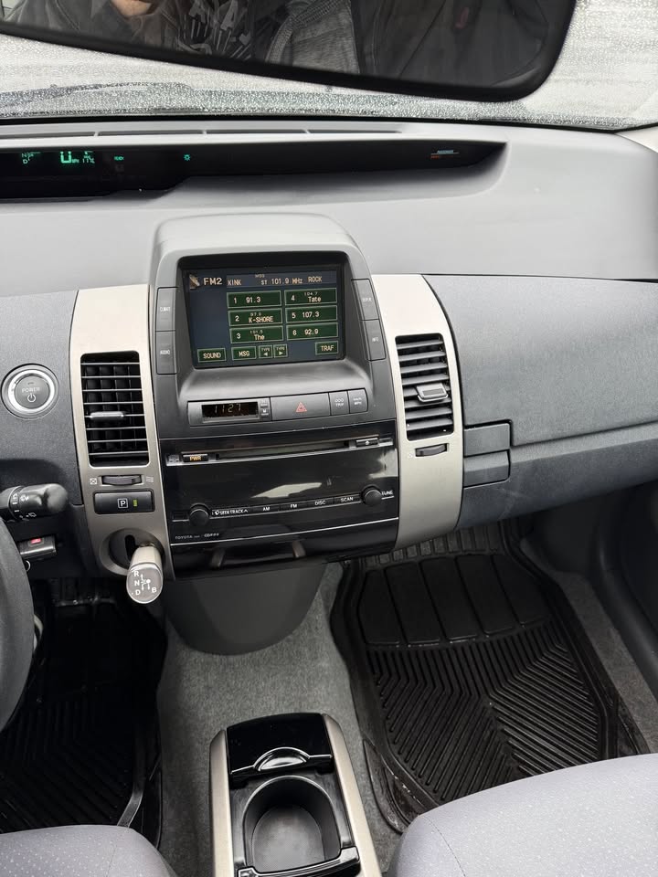 
								2008 Toyota Prius — Clean Title — 1 Local Owner — Only 117k Miles — Full Service Records Since New full									