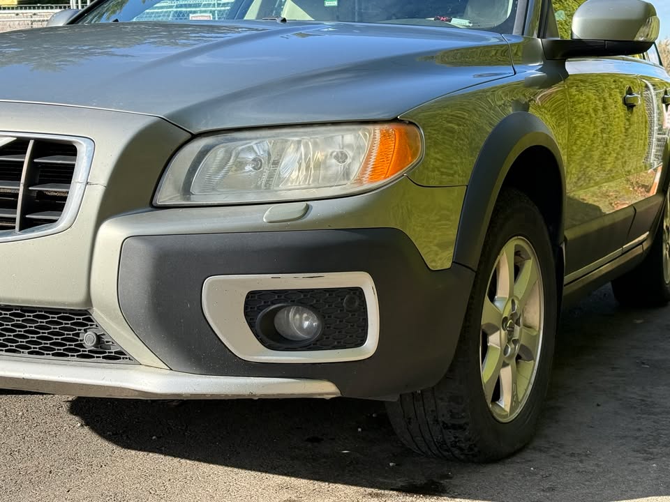 
								2008 Volvo XC70 3.2 AWD — Clean Title — No Accidents — 6-Speed Automatic — Premium Sound full									
