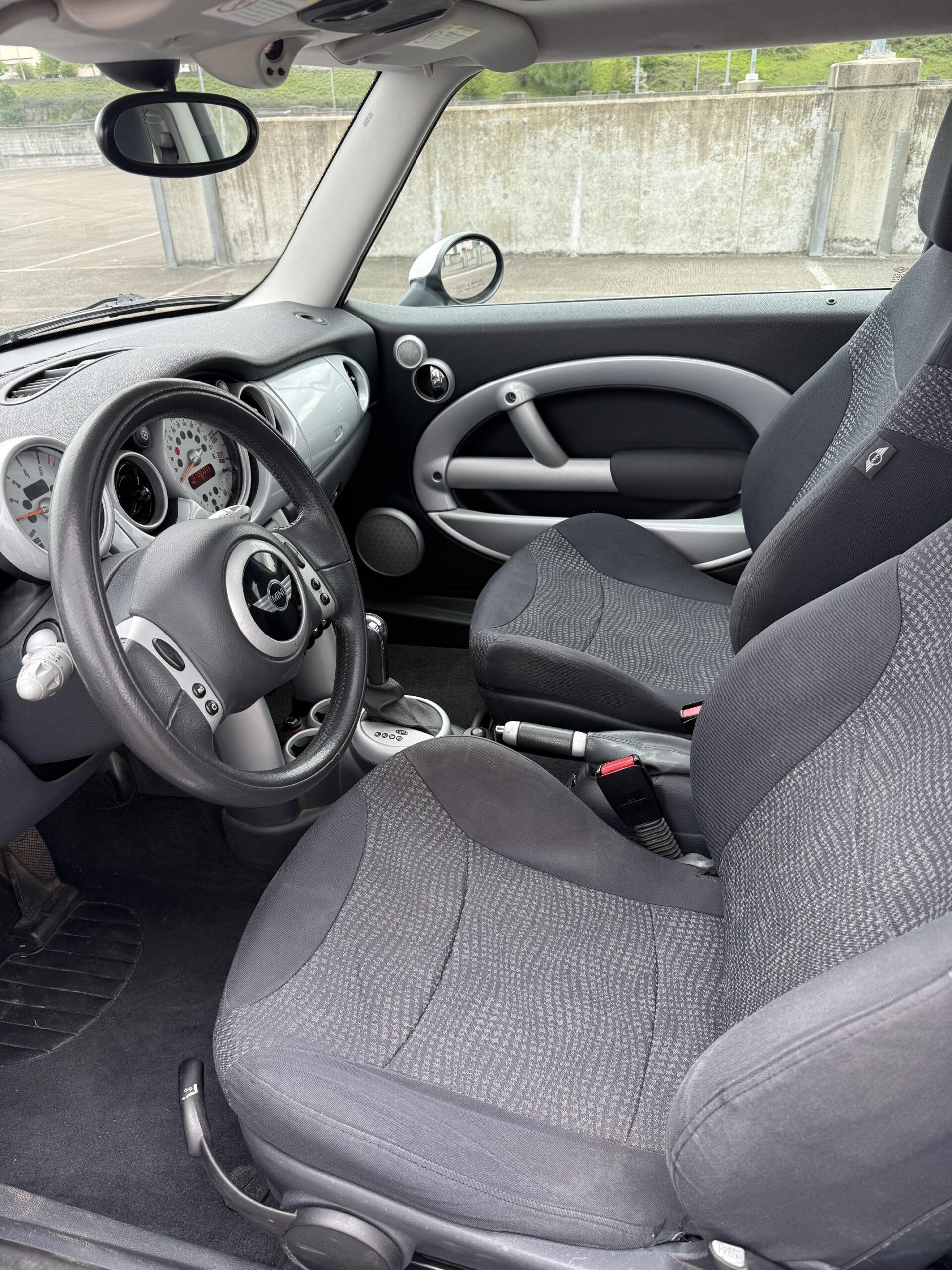 
								MINI COOPER full									