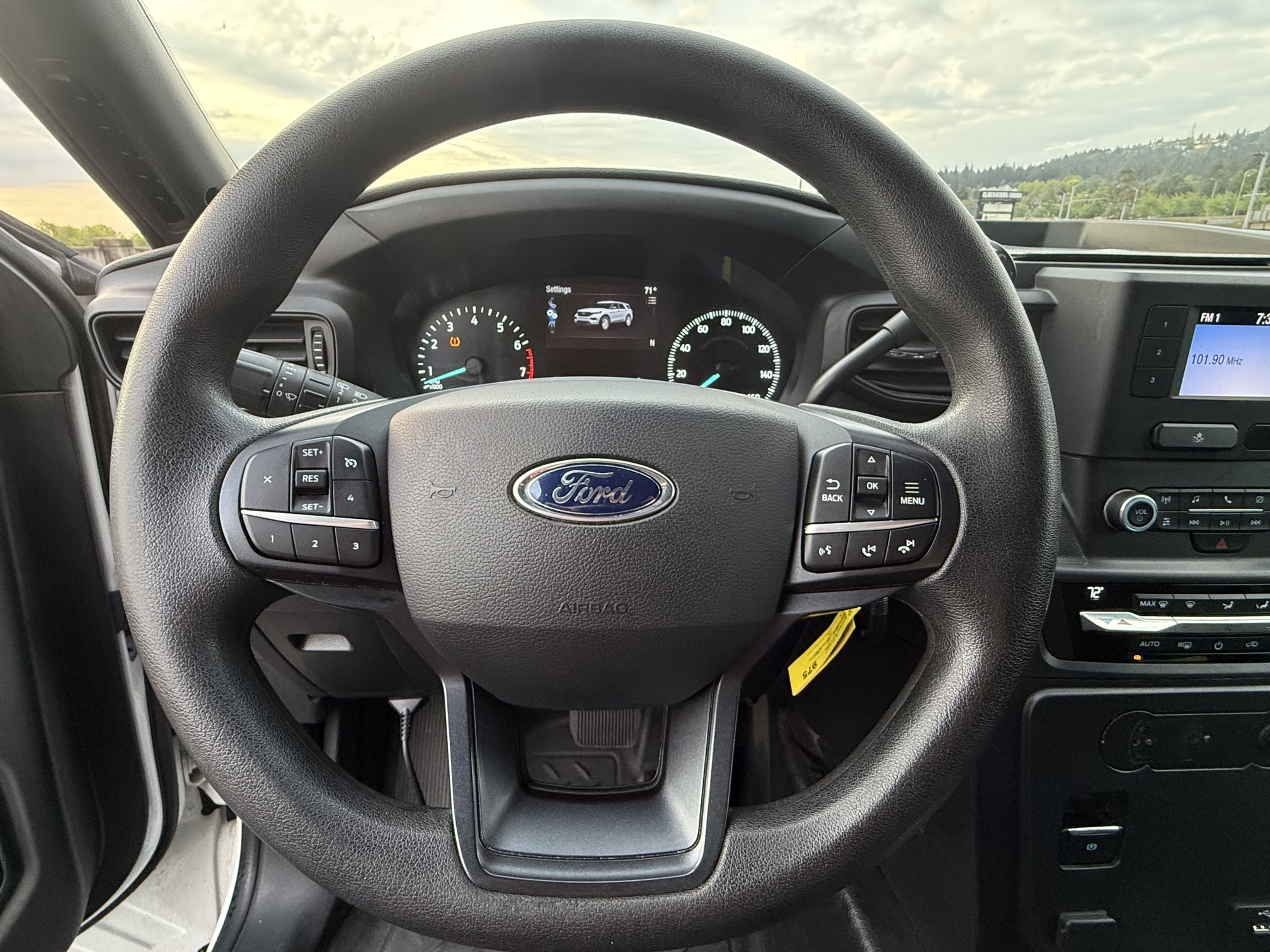 
								Ford Explorer Police Interceptor Utility full									