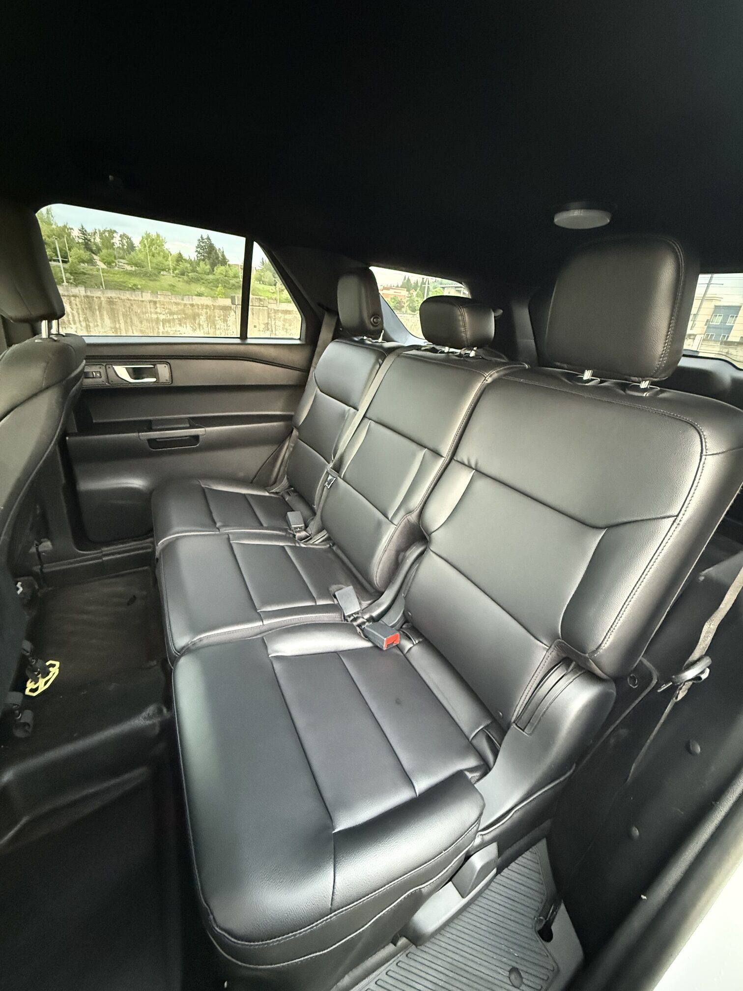 
								Ford Explorer Police Interceptor Utility full									