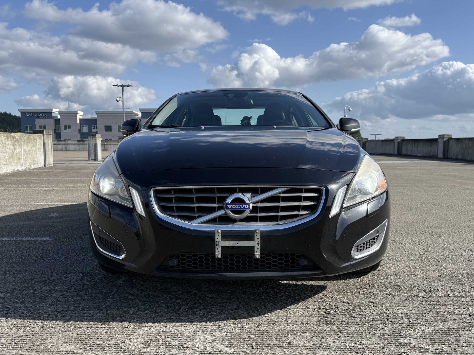 
								2013 Volvo S60 T5 AWD — Clean Title — Well Maintained full									