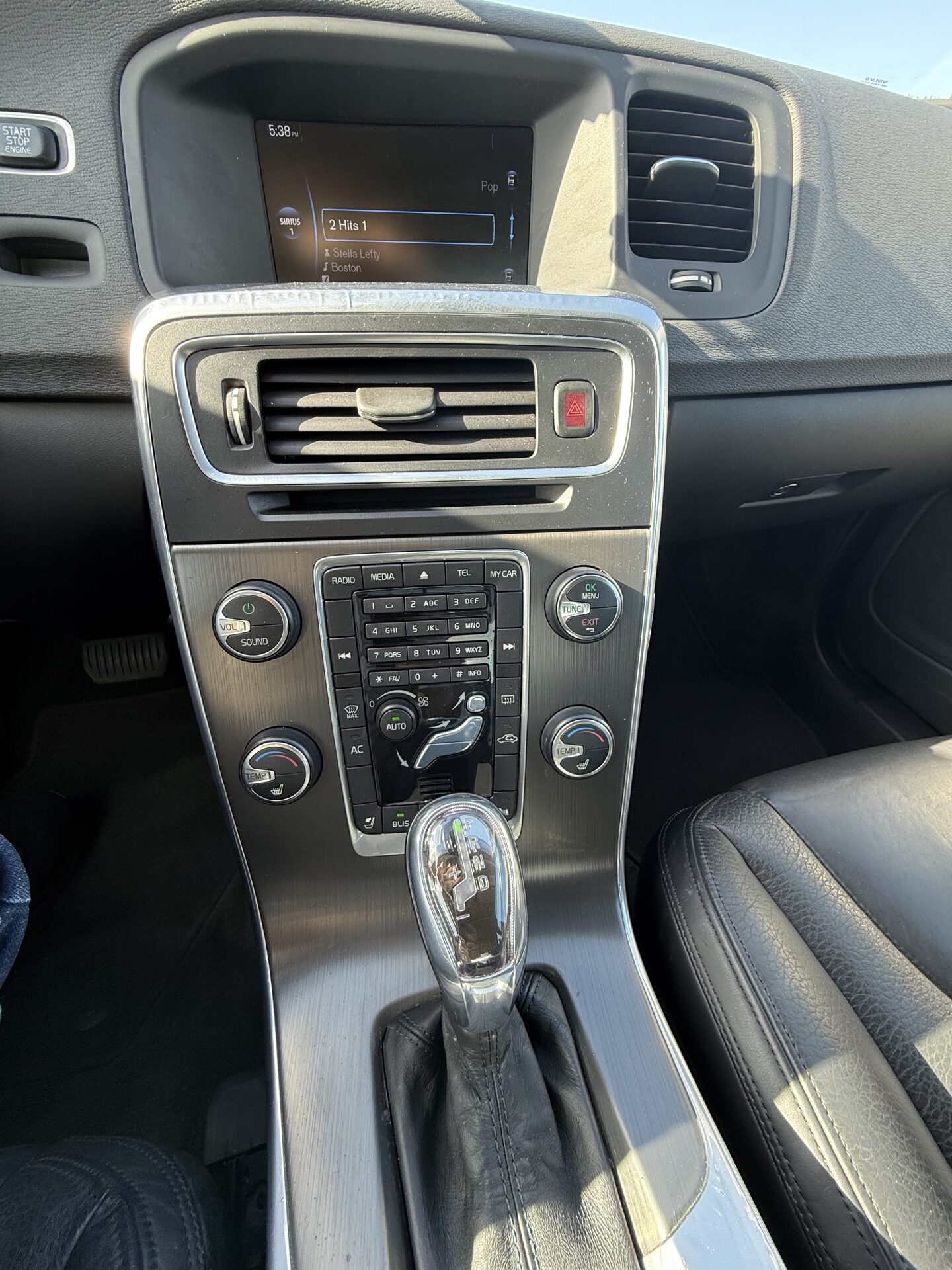 
								2013 Volvo S60 T5 AWD — Clean Title — Well Maintained full									