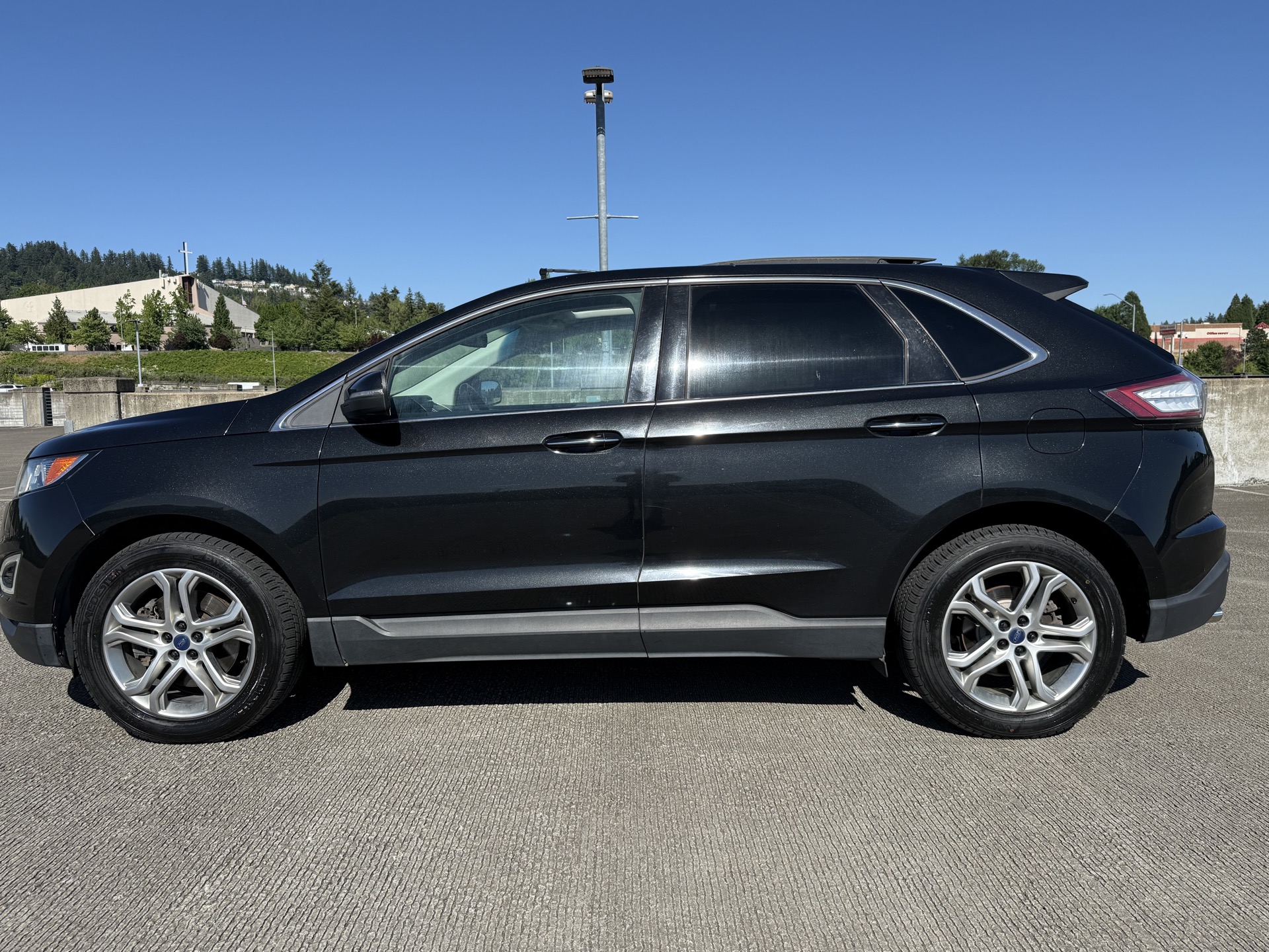 
								2015 Ford Edge — Reconstructed Title — Rear Damage — Priced to Sell full									