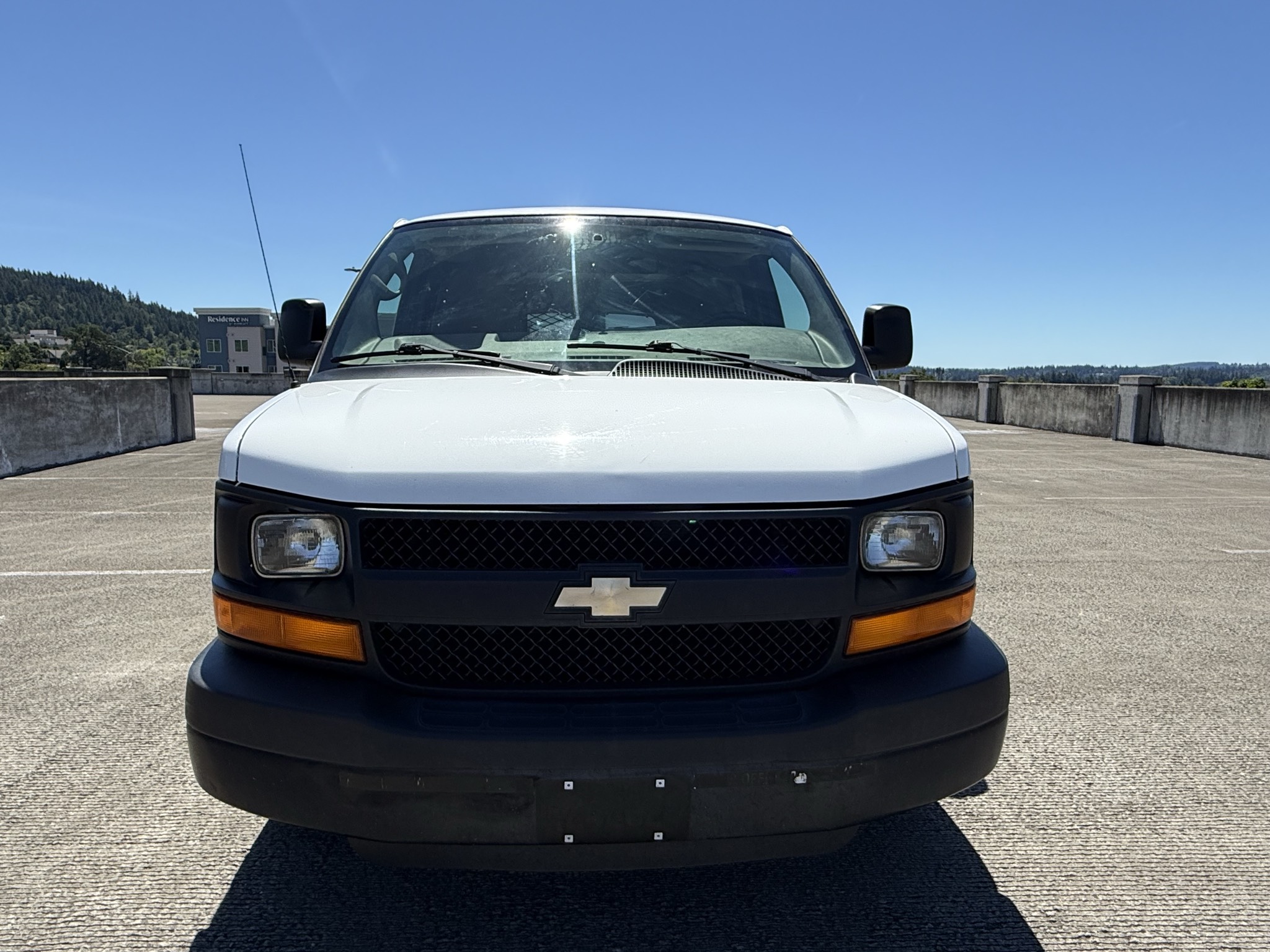 
								2014 Chevrolet Express 1500 Passenger LS AWD full									